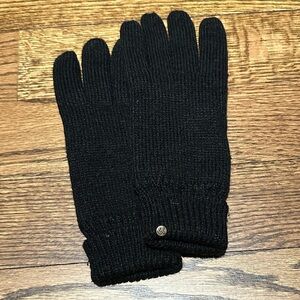 Club Monaco black knit gloves